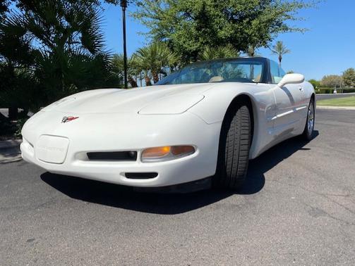 2001 Chevrolet Corvette Base